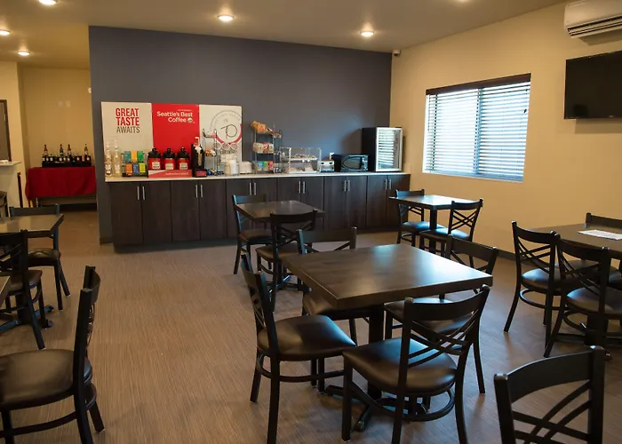 Cobblestone Inn & Suites - Forest City