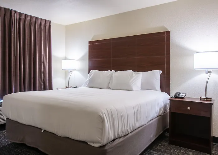 Cobblestone Inn & Suites - Pine Bluffs