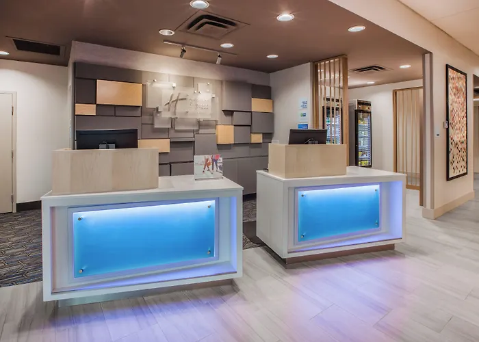 Holiday Inn Express Brooklyn - Kings Hwy, An Ihg Hotel
