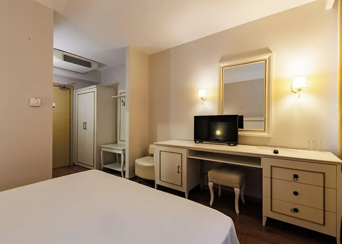 Riverside Rooms At Hotel Fieri