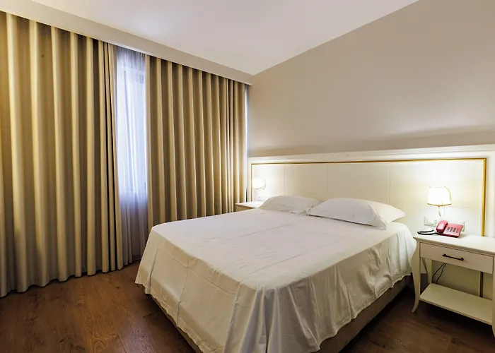 Riverside Rooms At Hotel Fieri