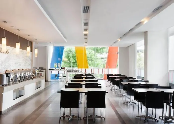 Amaris Hotel Sriwedari Solo