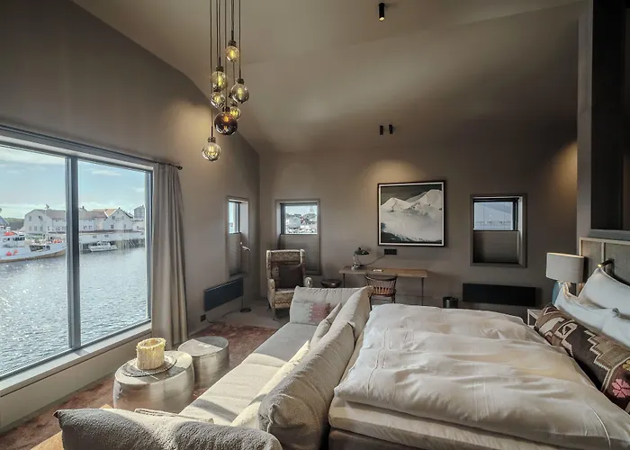 Henningsvaer Bryggehotell - By Classic Norway Hotels