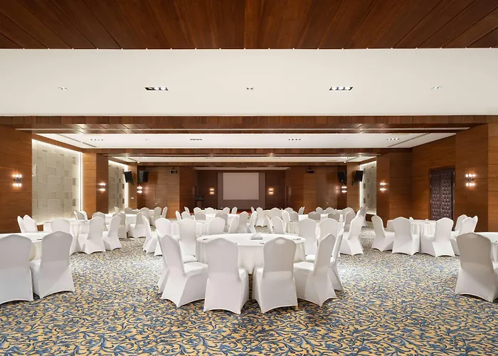 Ramada By Wyndham Erbil Gulan Street