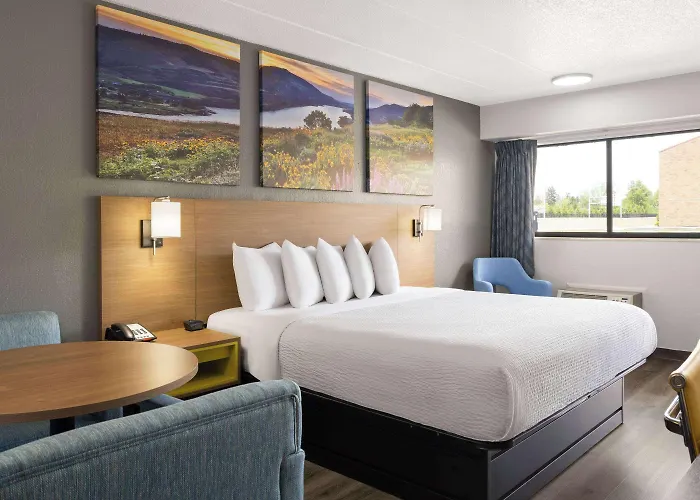 Days Inn By Wyndham Columbus Worthington