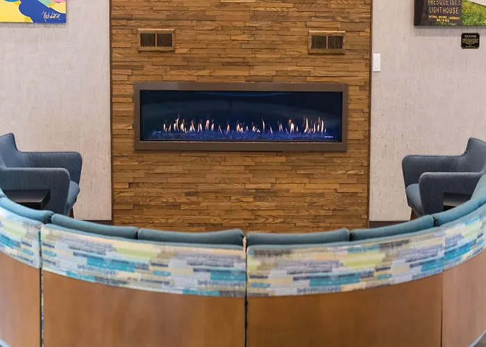 Hampton Inn & Suites Erie Bayfront