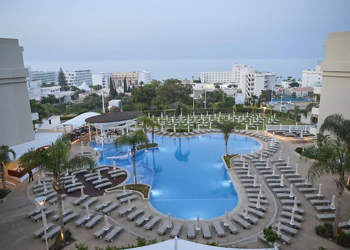 Sunrise Oasis Hotel & Waterpark
