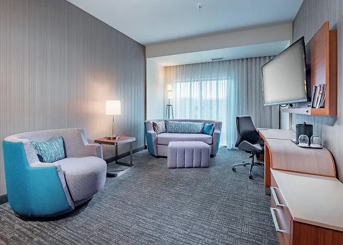 Courtyard By Marriott Toledo West