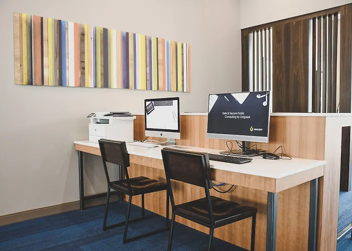 Holiday Inn Express & Suites Omaha Downtown Old Market By Ihg