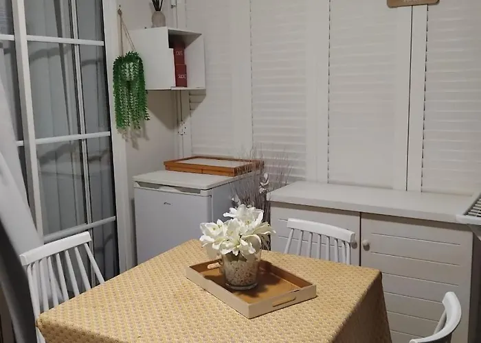 Au Beau Village Studio Rez De Jardin