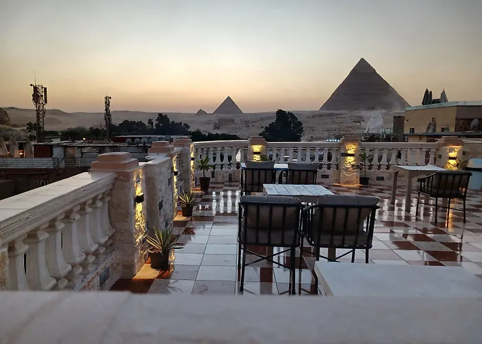 Royal Pyramids Inn