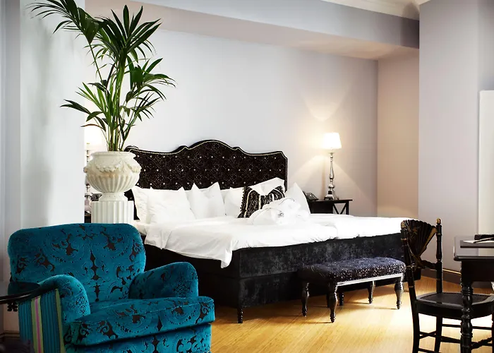 Dorsia Hotel & Restaurant