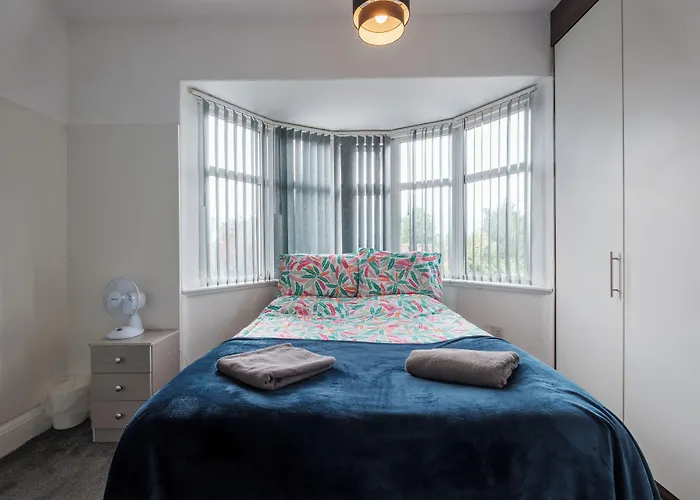 Oyo The Pickering Park Hotel