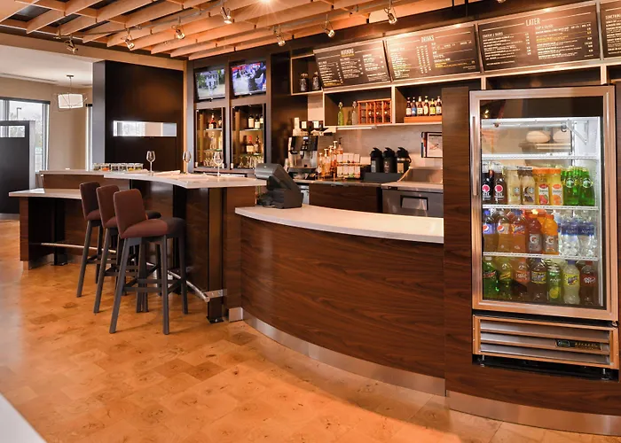 Courtyard By Marriott Toledo North