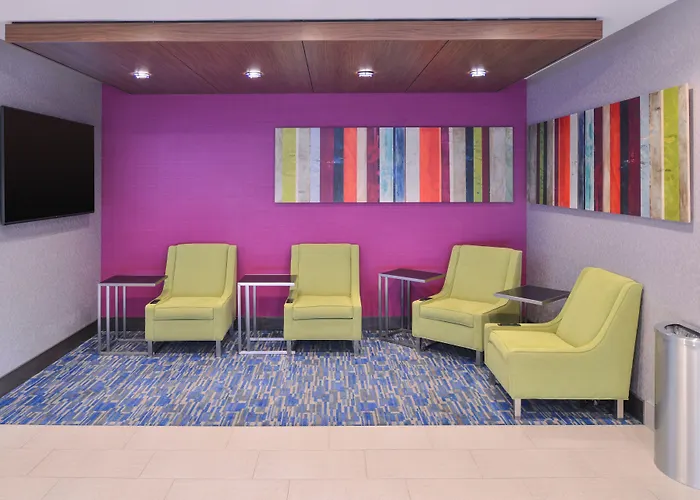 Holiday Inn Express And Suites Bryant - Benton Area By Ihg