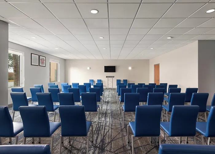 Holiday Inn Express & Suites Boynton Beach By Ihg