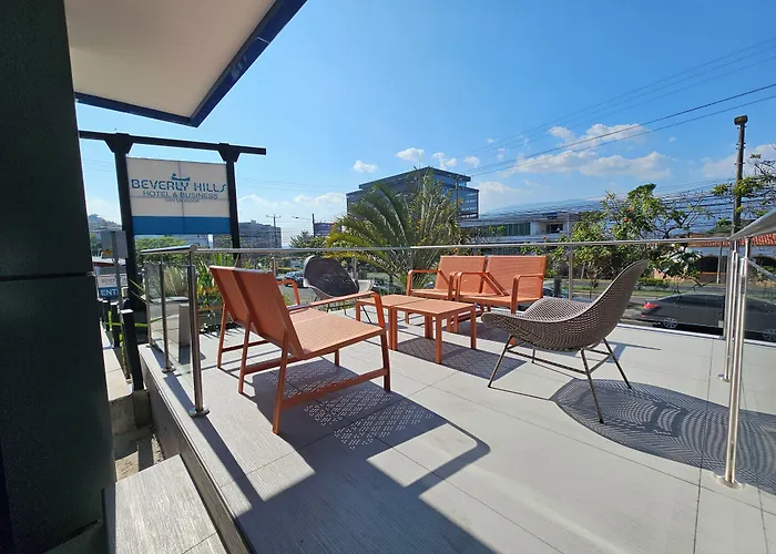 Beverly Hills: Hotel And Business