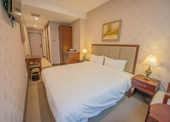 Megaboom City Hotel