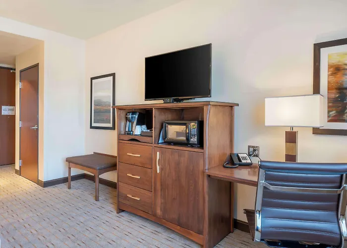Best Western Premier Boulder Falls Inn