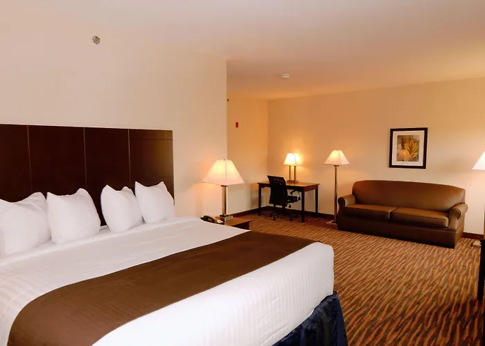 Cobblestone Inn & Suites - Denison | Oak Ridge