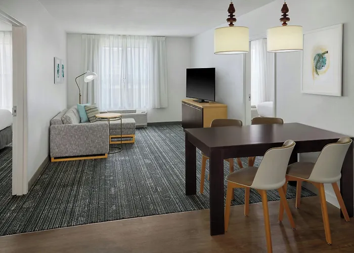 Towneplace Suites By Marriott Lawrence Downtown