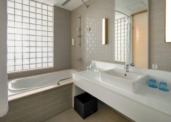 Holiday Inn Express Luoyang City Center By Ihg