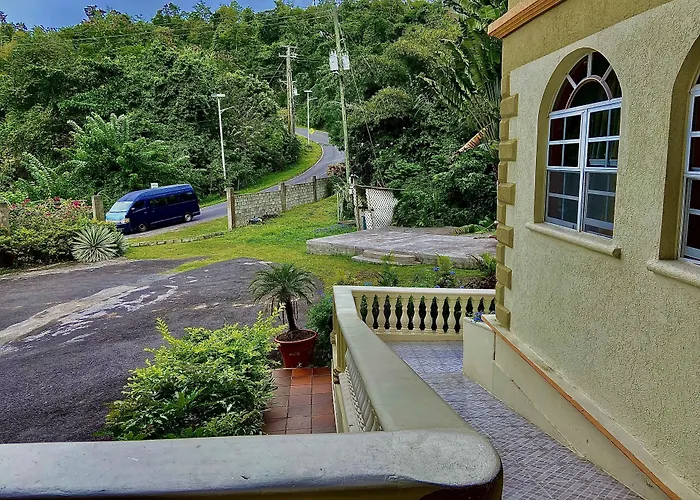 Rejens Hotel