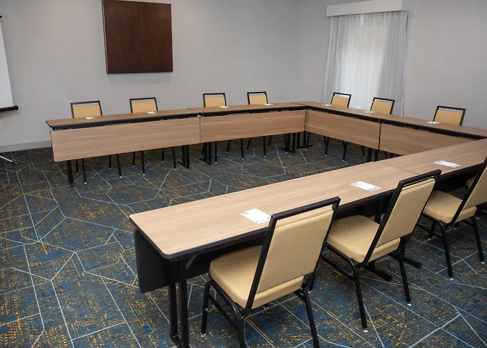 Hampton Inn & Suites Williamsport - Faxon Exit