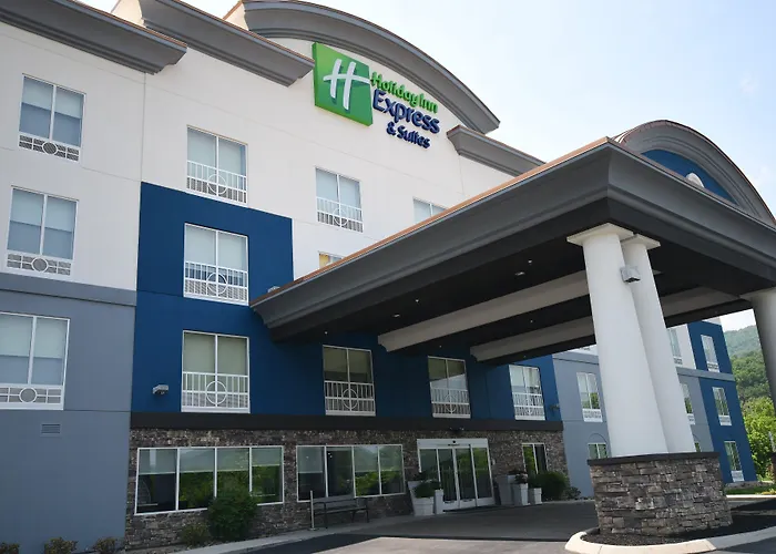 Holiday Inn Express & Suites Caryville By Ihg
