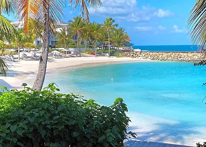 Hodges Bay Resort & Spa, An Hq Luxury Resort & Residences