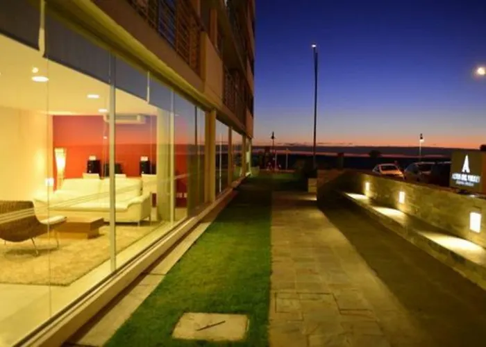 Real Colonia Hotel & Suites