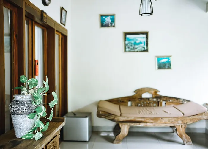 Amed Cafe & Hotel Kebun Wayan