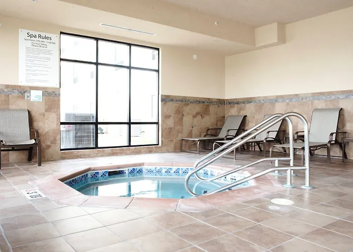 Holiday Inn Express And Suites Urbandale Des Moines By Ihg