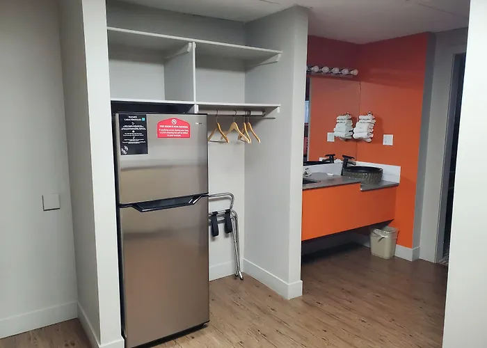 Ramada By Wyndham Medicine Hat