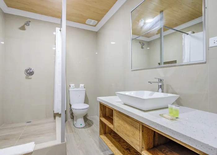 Airport Suites Hotel