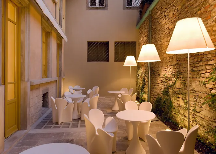 Petronilla - Hotel In Bergamo
