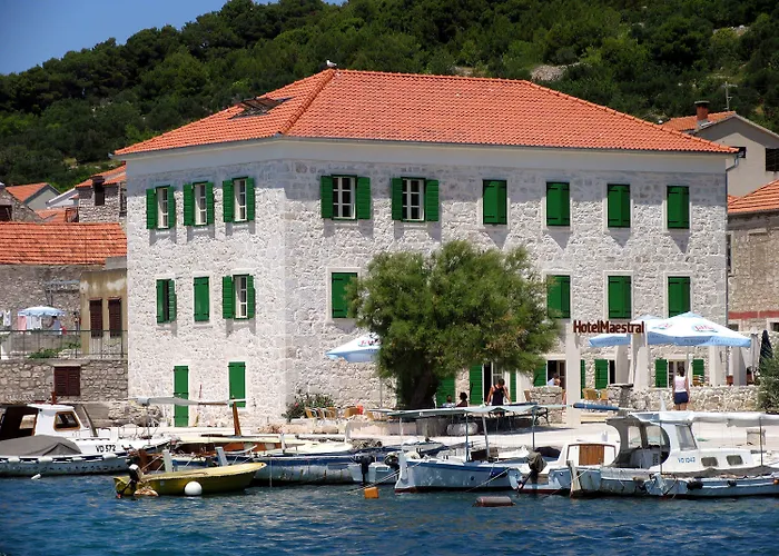 Hotel Maestral