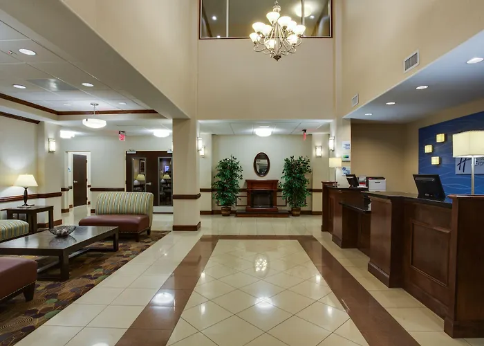 Holiday Inn Express & Suites Moultrie By Ihg