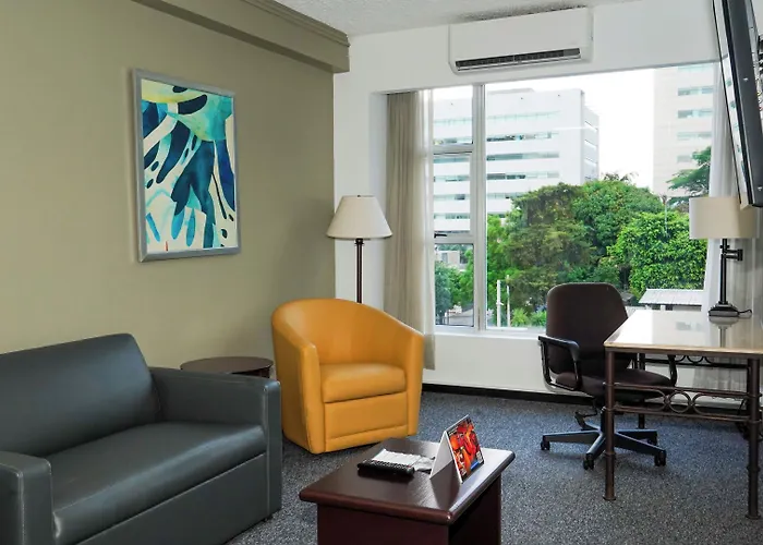 Plaza Hotel&Suites