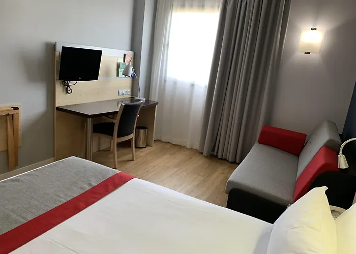 Holiday Inn Express Vitoria By Ihg