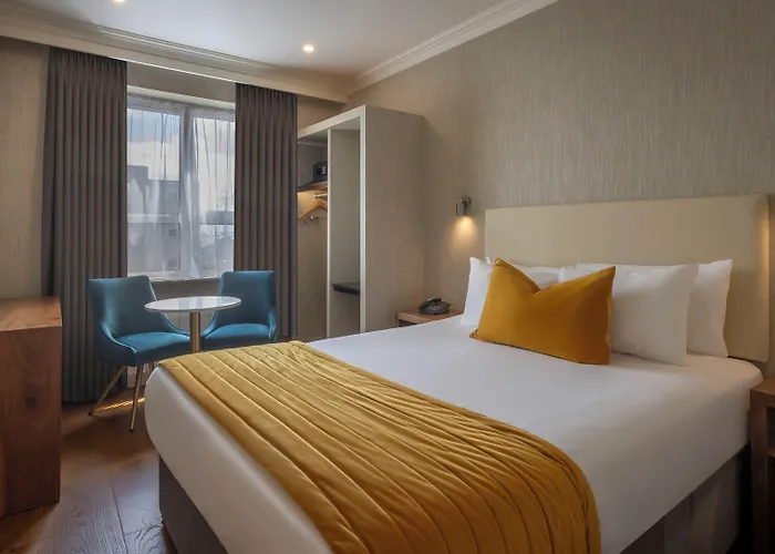 Eyre Square Hotel
