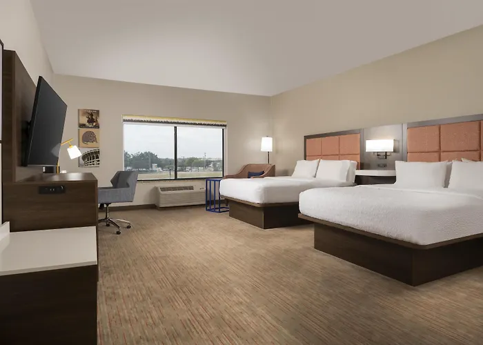 Hampton Inn & Suites - Mansfield