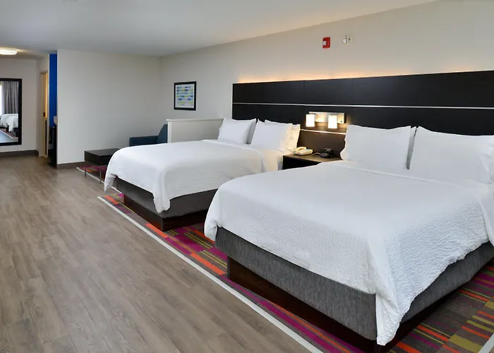 Holiday Inn Express Hotel & Suites Carthage By Ihg