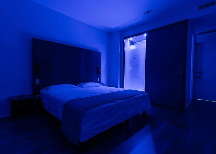 New Ipoint Hotel