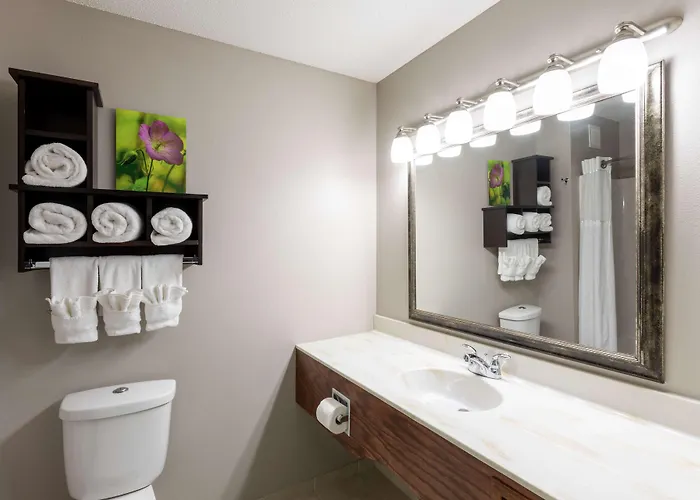 Grandstay Hotel & Suites Downtown Sheboygan