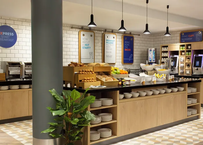 Holiday Inn Express Cheltenham Town Centre By Ihg