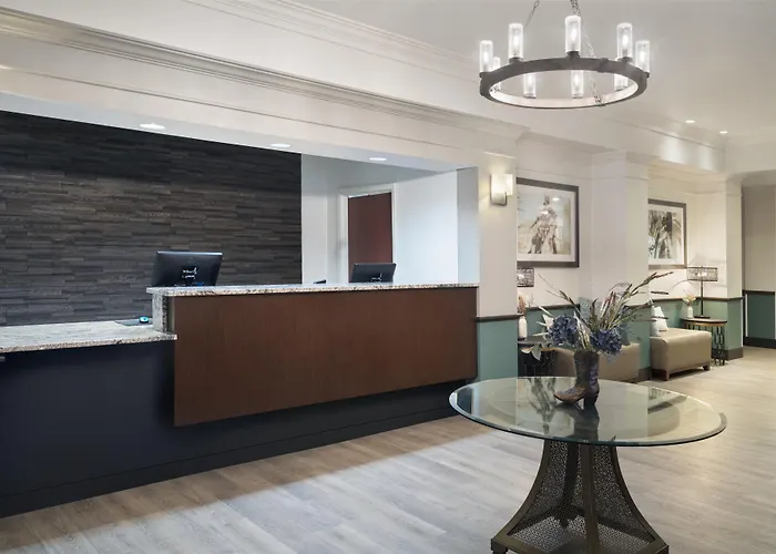 Best Western Plus Frontier Inn