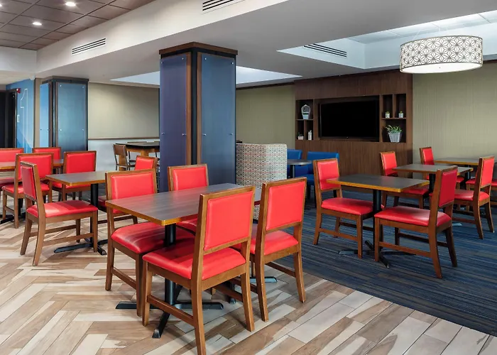 Holiday Inn Express & Suites Roanoke Rapids By Ihg