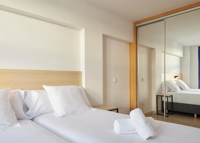 Hotel Logroño Avda de Madrid 25