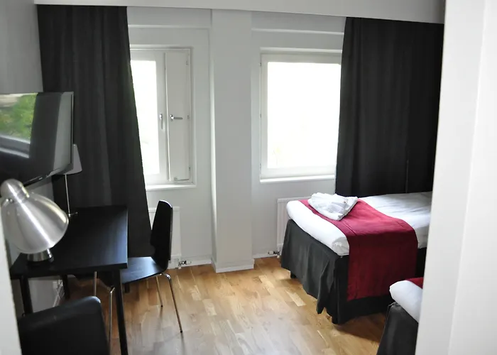 City Hotel